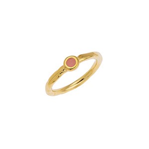 Bague fermée couleur or de 15mm avec rond en émail corail