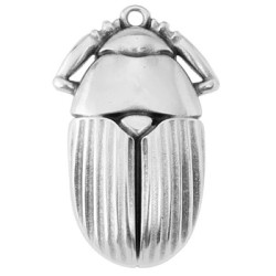 Pendentif scarabée de 39mm en métal placage argent Pendentif scarabée de 39mm en métal placage argent