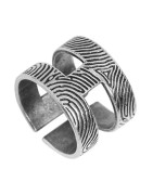 Grosse bague 20mm hachurée en étain placage argent