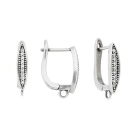 Boucle d'oreille avec une rangée de strass  et une accroche placage argent