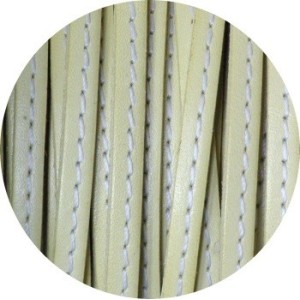Cordon de cuir plat 5mm jaune pastel couture blanche vendu au metre