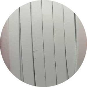 Cordon de cuir plat 6mm x 2mm de couleur blanc-vente au cm