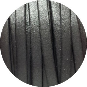 Cuir plat de 6mm de couleur gris foncé vendu au metre