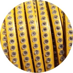 Cordon de cuir plat 6mm jaune strass vendu au mètre