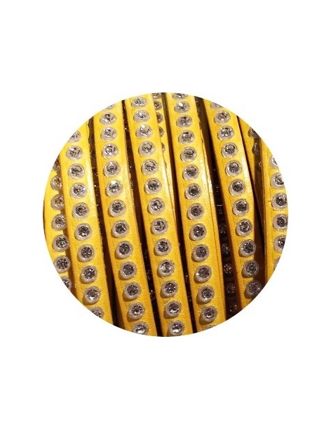 Cordon de cuir plat 6mm jaune strass vendu au mètre