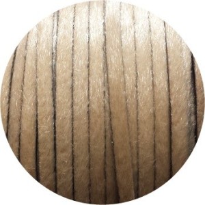 Laniere de cuir plat beige poils synthétiques 5mm-vente au cm