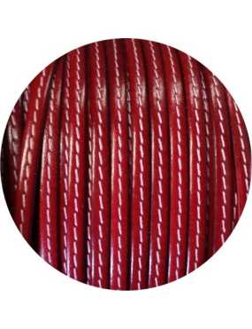 Cuir plat 5mm rouge flamme couture blanche vendu au mètre