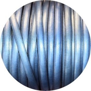 Cordon de cuir plat 5mm bleu clair métallisé vendu au mètre