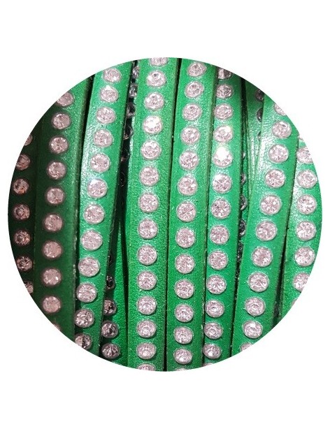 Cordon de cuir plat 6mm vert avec strass-vente au cm