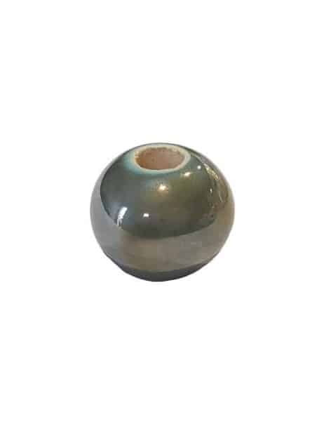 Perle boule de 12mm en céramique vert amande nacré