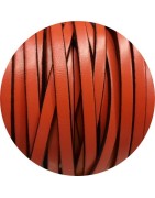 Cuir plat lisse de 5mm orange corail vendu à la coupe au mètre