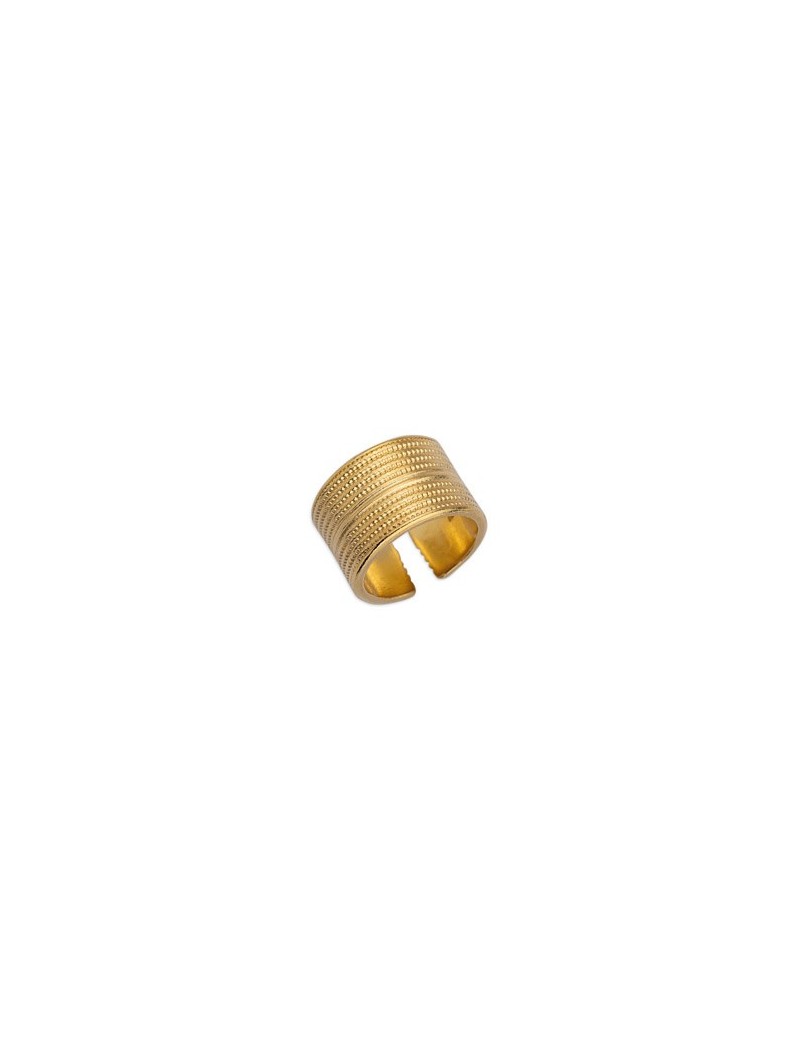 Bague en forme d'anneau large finement gravé en étain couleur or