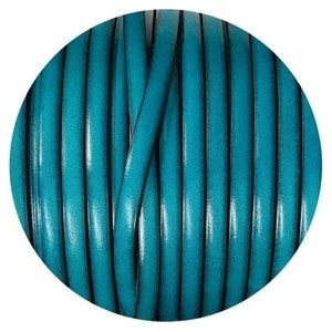 Cuir plat lisse de 3mm bleu turquoise en vente au cm
