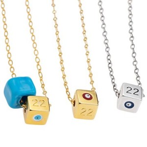 Exemples de montage avec cette Perle cube avec œil en émail en métal couleur or